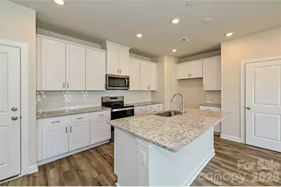 1308 30th Street NE, Conover, NC 28613 - Photo 4