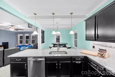 2342 Bloomfield Drive, Kannapolis, NC 28081 - Photo 2