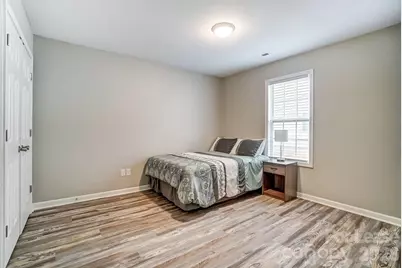 5519 Waverly Lynn Lane, Charlotte, NC 28269 - Photo 24