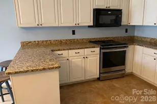 8316 Cricket Lake Dr, Charlotte, NC 28277 - Photo 2