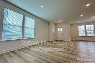 2938 Clyde Dr, Charlotte, NC 28208 - Photo 2