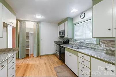 277 Fairlane Road, Columbus, NC 28722 - Photo 12