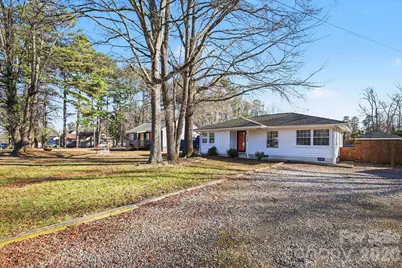 3736 Durham Lane, Charlotte, NC 28269 - Photo 2