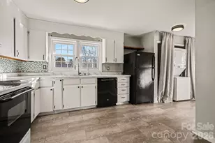 3736 Durham Ln, Charlotte, NC 28269 - Photo 8