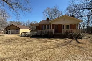 2041 Clyde St, Dallas, NC 28034 - Photo 1