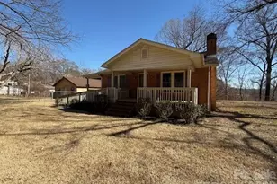 2041 Clyde St, Dallas, NC 28034 - Photo 2