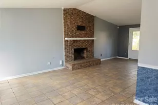 6011 Sunset Chase Ln, Charlotte, NC 28212 - Photo 2