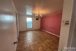 6011 Sunset Chase Ln, Charlotte, NC 28212 - Photo 10