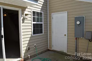 1413 Killashee Ct, Charlotte, NC 28213 - Photo 4