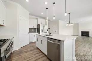 4231 Round Table Dr, Gastonia, NC 28056 - Photo 12