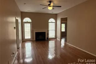 1908 Thurmond Pl, Charlotte, NC 28205 - Photo 2