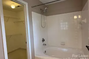 1908 Thurmond Pl, Charlotte, NC 28205 - Photo 10