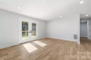 7834 Rainbow Dr, Charlotte, NC 28227 - Photo 18