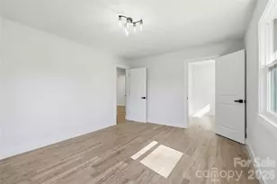 7834 Rainbow Dr, Charlotte, NC 28227 - Photo 24