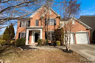 10803 Fountaingrove Dr, Charlotte, NC 28262 - Photo 1