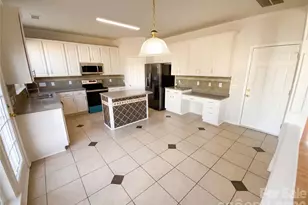 10803 Fountaingrove Dr, Charlotte, NC 28262 - Photo 14