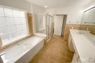 10803 Fountaingrove Dr, Charlotte, NC 28262 - Photo 18