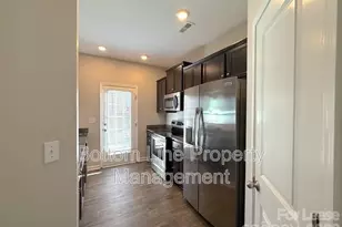 6104 Guildford Hill Ln, Charlotte, NC 28215 - Photo 6