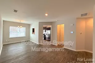 6104 Guildford Hill Ln, Charlotte, NC 28215 - Photo 4