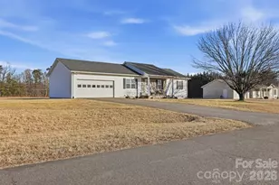 45 Brentwood Dr, Taylorsville, NC 28681 - Photo 2