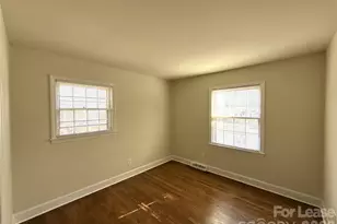 4428 Brooktree Dr, Charlotte, NC 28208 - Photo 10