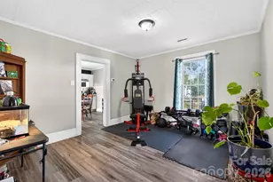 121 Holland St, Gaffney, SC 29341 - Photo 16