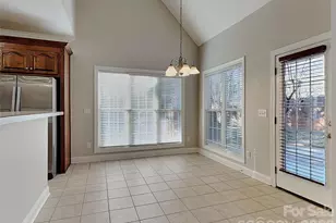 2562 Firethorn Ct, Gastonia, NC 28056 - Photo 8