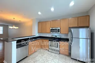 675 Raya Ct, Charlotte, NC 28204 - Photo 4