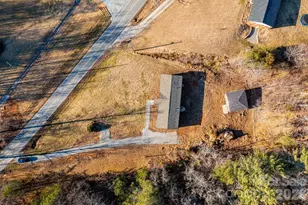 1070 Cottrell Hill Rd, Lenoir, NC 28645 - Photo 40