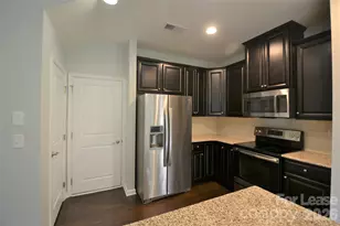 1606 Fleetwood Dr, Charlotte, NC 28208 - Photo 6