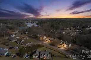 5969 Gold Creek Estate Dr, Hickory, NC 28601 - Photo 6