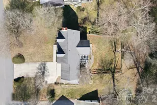 5969 Gold Creek Estate Dr, Hickory, NC 28601 - Photo 10