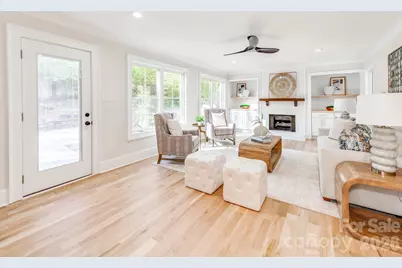 2801 Huntingtowne Farms Lane, Charlotte, NC 28210 - Photo 10