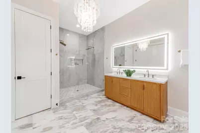 2801 Huntingtowne Farms Lane, Charlotte, NC 28210 - Photo 16