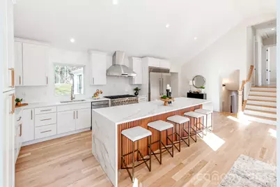 2801 Huntingtowne Farms Lane, Charlotte, NC 28210 - Photo 6