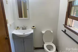 1006 3rd St SE, Hickory, NC 28602 - Photo 20