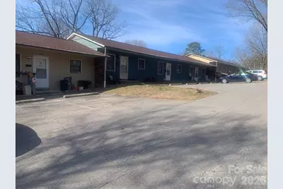 1006 3rd Street SE, Hickory, NC 28602 - Photo 1