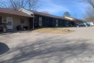 1006 3rd St SE, Hickory, NC 28602 - Photo 1