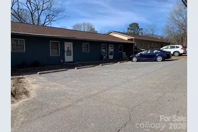 1006 3rd Street SE, Hickory, NC 28602 - Photo 4