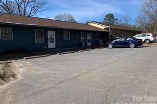 1006 3rd St SE, Hickory, NC 28602 - Photo 4