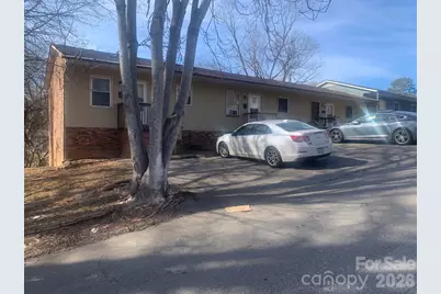 1006 3rd Street SE, Hickory, NC 28602 - Photo 2