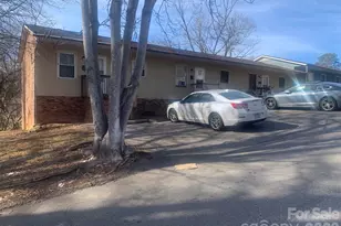 1006 3rd St SE, Hickory, NC 28602 - Photo 2