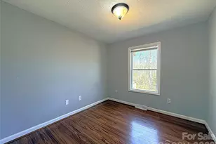 6430 Farmingdale Dr, Charlotte, NC 28212 - Photo 22