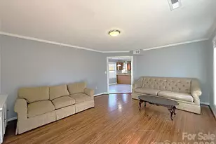 6430 Farmingdale Dr, Charlotte, NC 28212 - Photo 12