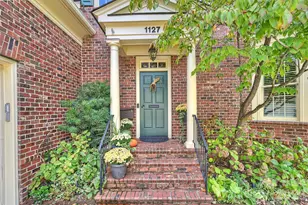1127 S Kings Dr, Charlotte, NC 28207 - Photo 2