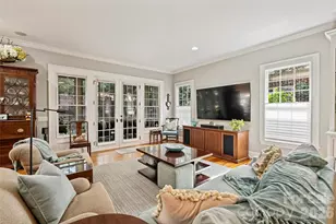 1127 S Kings Dr, Charlotte, NC 28207 - Photo 14