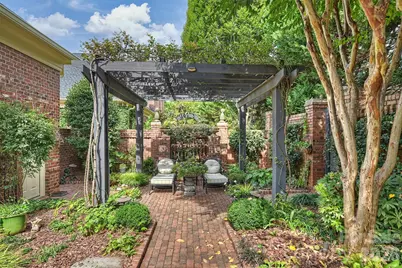 1127 S Kings Drive, Charlotte, NC 28207 - Photo 46