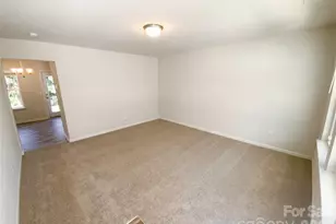 2706 Mayfair Ave, Charlotte, NC 28208 - Photo 6