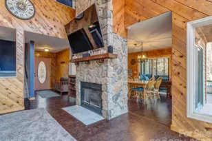 8723 Crestview Dr, Waxhaw, NC 28173 - Photo 6