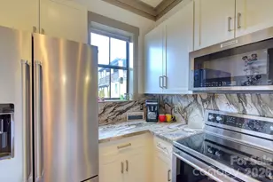 89 Stamford St, Asheville, NC 28803 - Photo 16